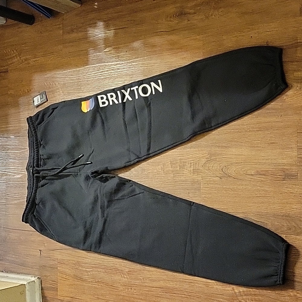 NWT Men's Black Brixton "Alton Line Fleece Jogger" comes in various sizes - Picture 1 of 7